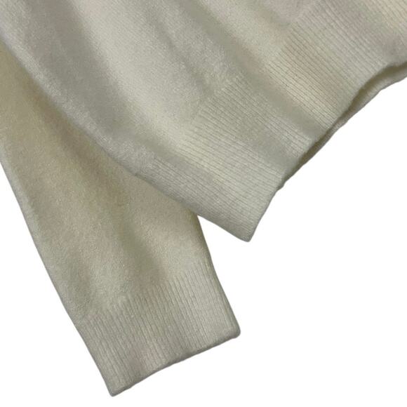 Le Lis Holly Jolly Sweater - Picture 4 of 7